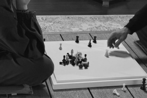 Federico Tilli, atto performativo scacchiere - 7-8 dicembre 2024, Monastero Zen Sanboji, Berceto