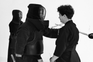 Federico Tilli, atto performativo lezione di kendo - 21 gennaio 2023, spazio espositivo Fabbrica Urbana, Fano